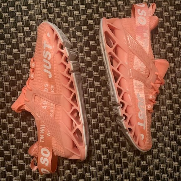 Just So So Women's Active Sneaker - Picture 4 of 5